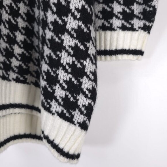 NWT TORRID Crew Nk Herringbone Pullover Sweater Houndstooth Black & White Size 4 - Picture 10 of 15